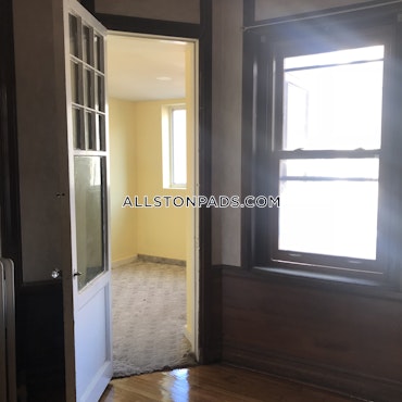 Boston - 2 Beds, 1 Baths