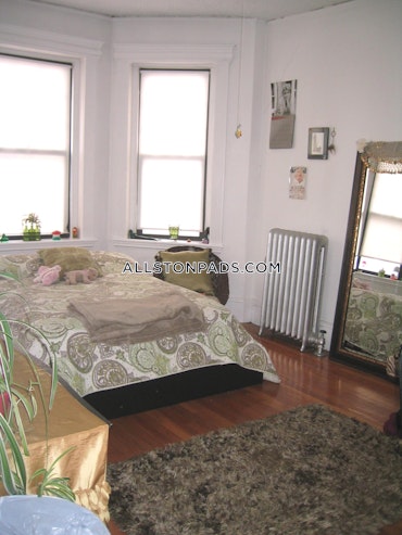 Boston - 2 Beds, 1 Baths