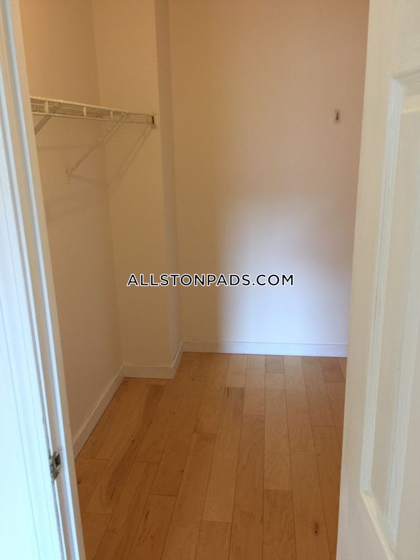 BOSTON - ALLSTON/BRIGHTON BORDER - 2 Beds, 2 Baths - Image 4