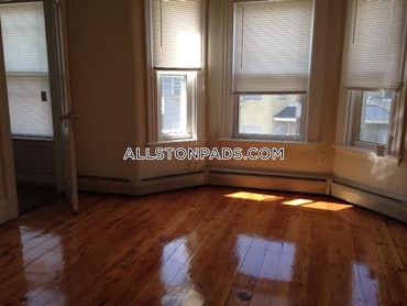 Boston - 4 Beds, 1 Baths