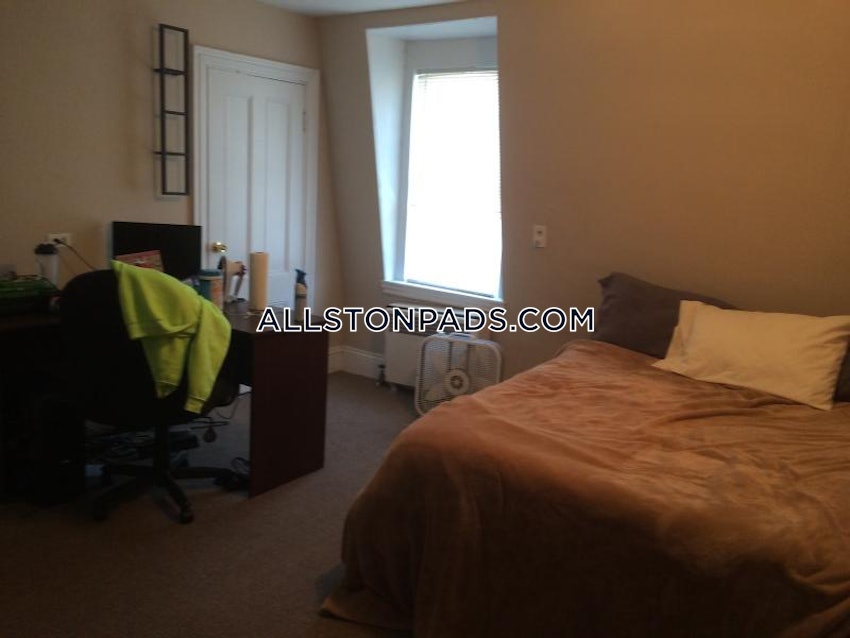 BOSTON - ALLSTON - 4 Beds, 2 Baths - Image 3