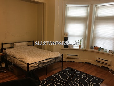 Boston - 2 Beds, 1 Baths