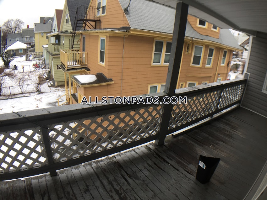 BOSTON - ALLSTON - 5 Beds, 2 Baths - Image 13