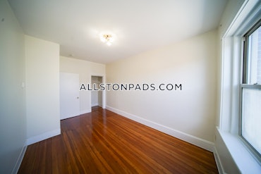 Boston - 1 Beds, 1 Baths