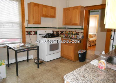 Allston Deal Alert! Spacious 4 Be 1.5 Bath apartment in Glenville Ave Boston - $2,800