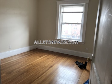 Boston - 3 Beds, 1 Baths