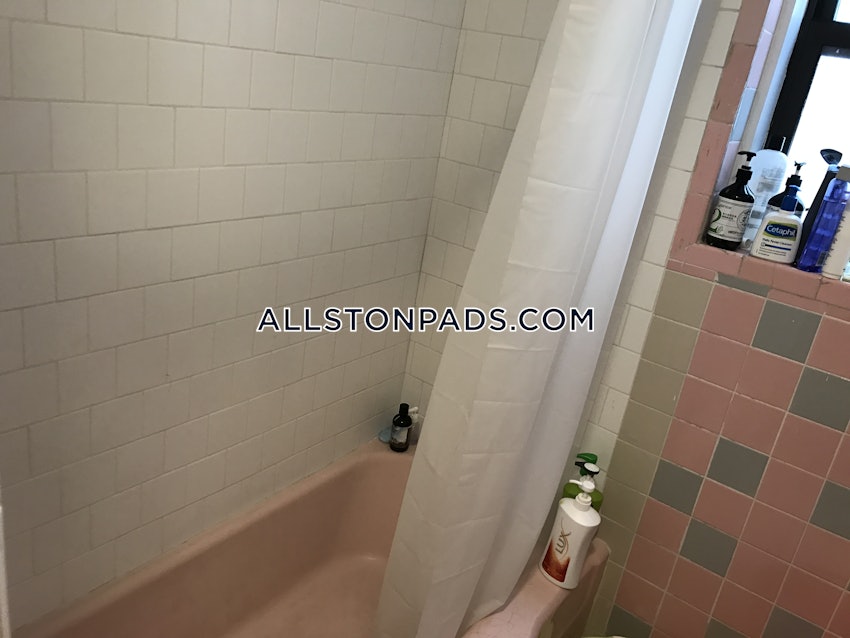 BOSTON - ALLSTON - 3 Beds, 1 Bath - Image 11