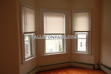 Boston - 4 Beds, 1 Baths