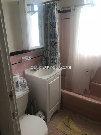 Commonwealth Ave. Boston