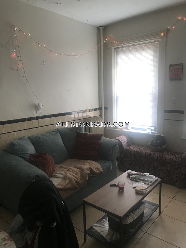 Boston - $2,750+ /mo