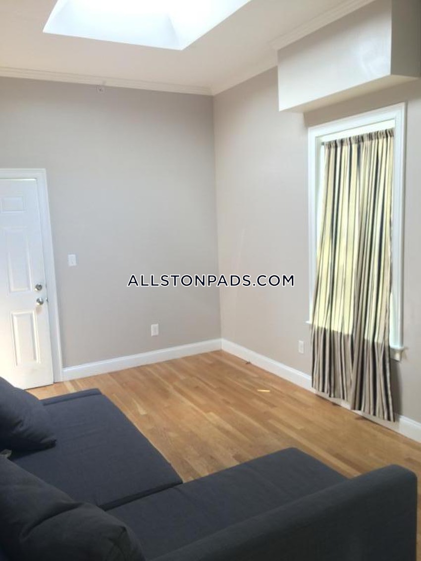 BOSTON - ALLSTON - 2 Beds, 1 Bath - Image 4