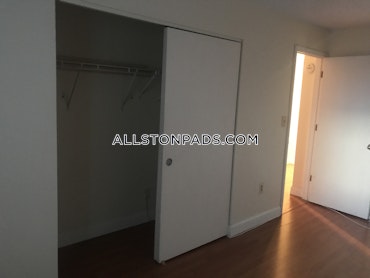 Boston - 1 Beds, 1 Baths