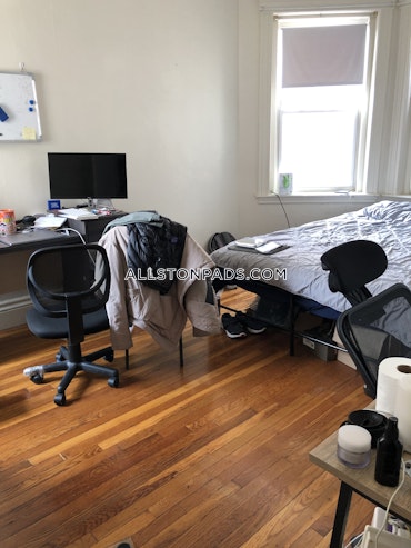 Boston - 0 Beds, 1 Baths