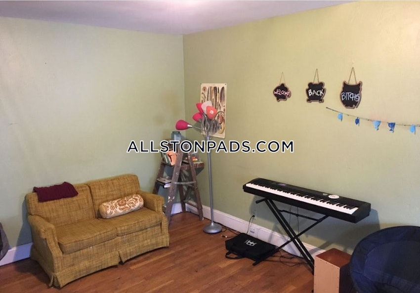 BOSTON - ALLSTON - 3 Beds, 1 Bath - Image 1