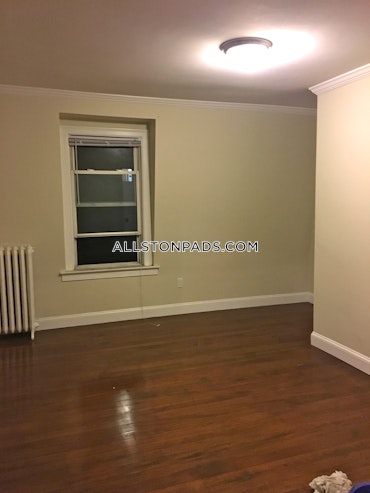 Boston - 5 Beds, 2 Baths