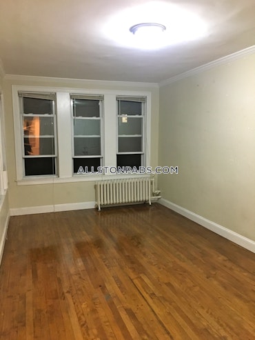 Boston - 5 Beds, 2 Baths