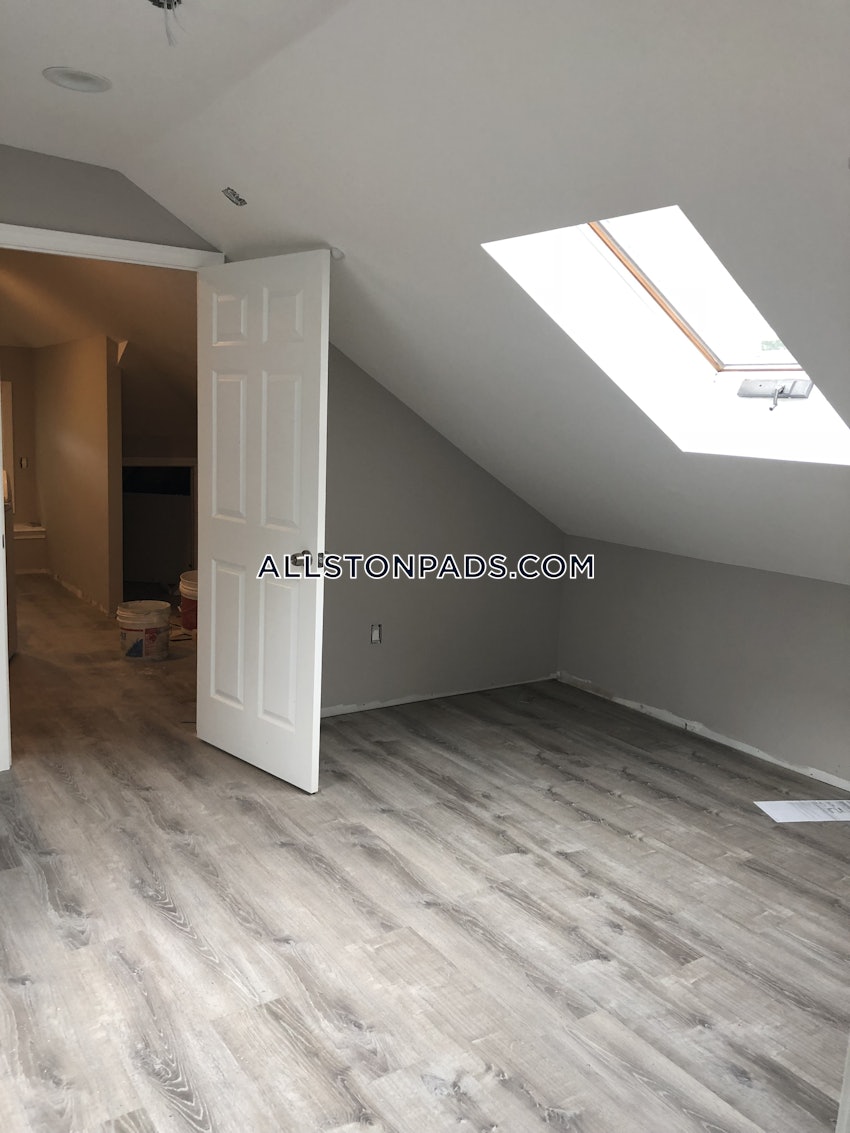 BOSTON - ALLSTON - 5 Beds, 2 Baths - Image 3