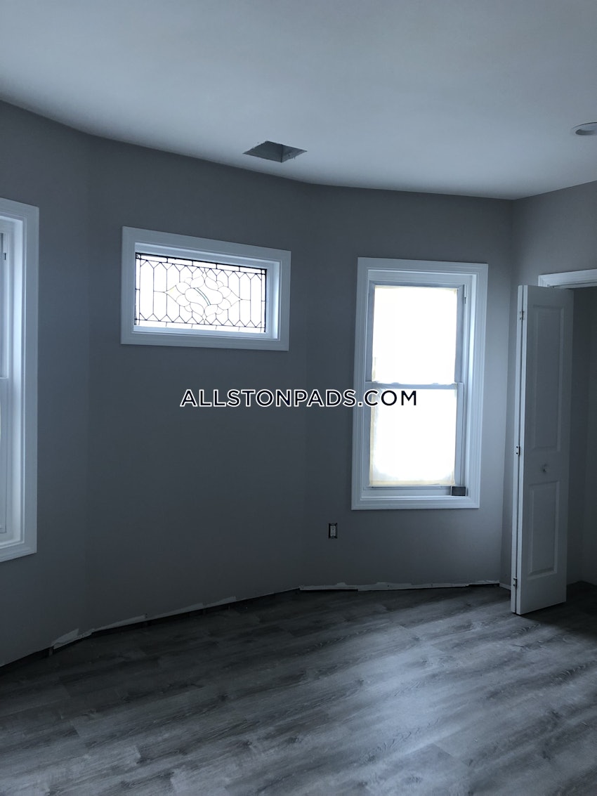 BOSTON - ALLSTON - 5 Beds, 2 Baths - Image 8