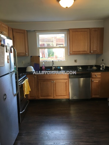 Boston - 2 Beds, 2 Baths