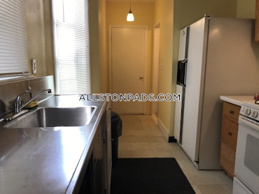 Boston - 4 Beds, 2 Baths