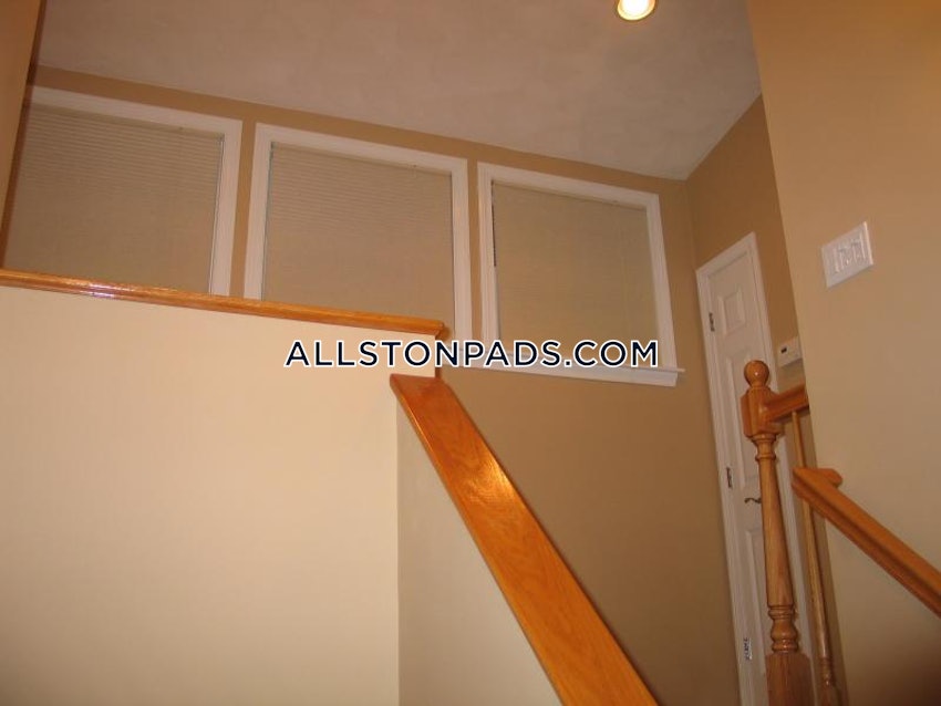 BOSTON - ALLSTON - 4 Beds, 2.5 Baths - Image 9