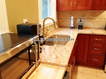 Boston - 3 Beds, 1 Baths