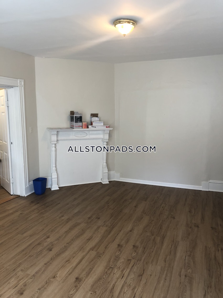 BOSTON - ALLSTON - 3 Beds, 1 Bath - Image 2