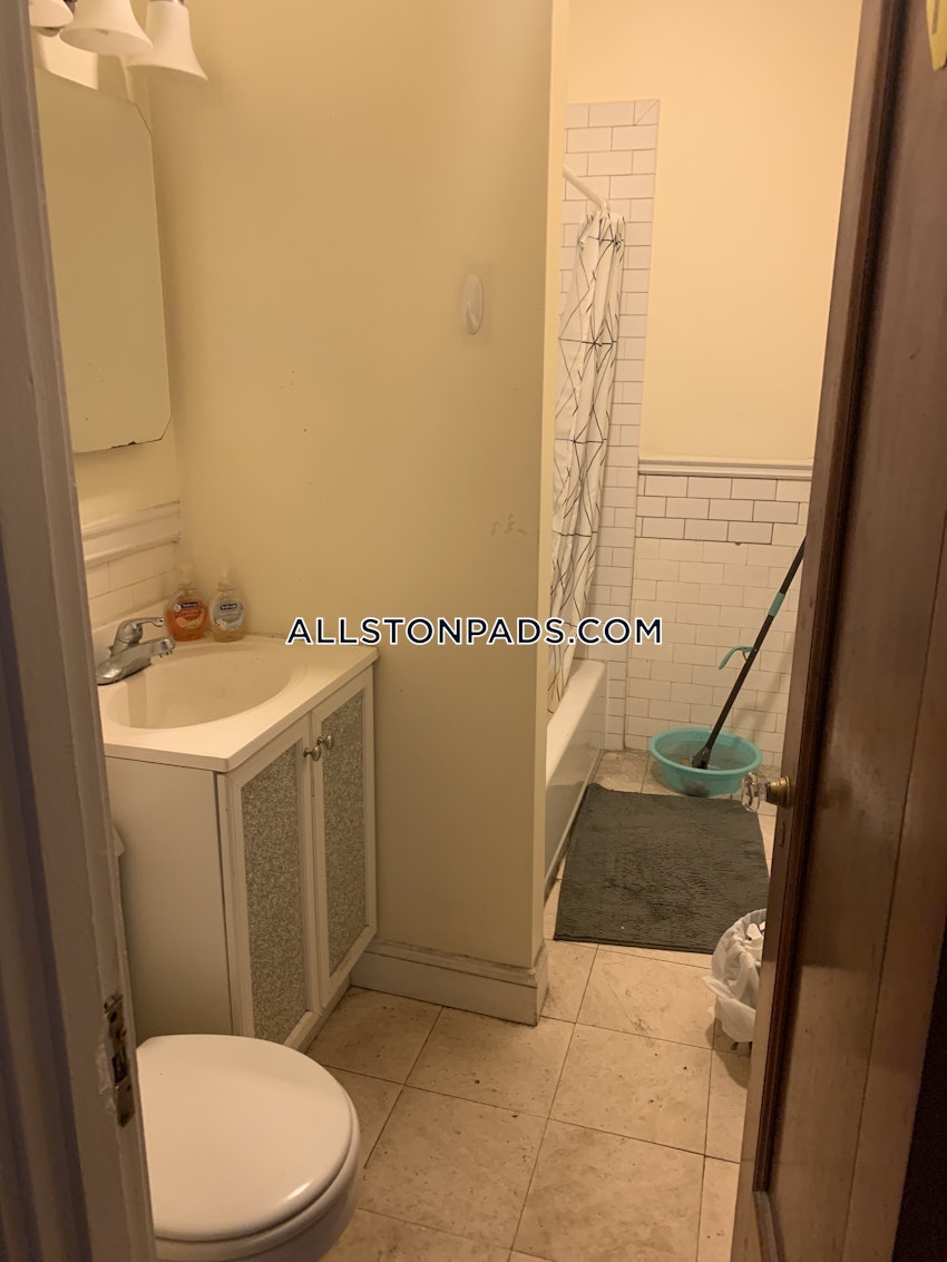 BOSTON - ALLSTON - 2 Beds, 1 Bath - Image 5