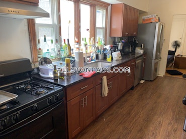 Allston, Boston, MA - 5 Beds, 2 Baths - $5,800 - ID#4622091