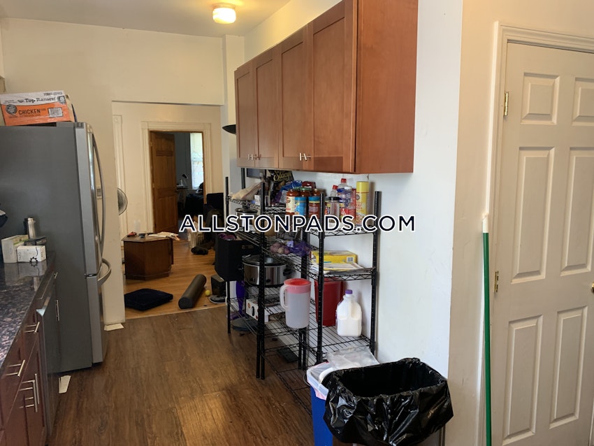 BOSTON - ALLSTON - 5 Beds, 2 Baths - Image 13