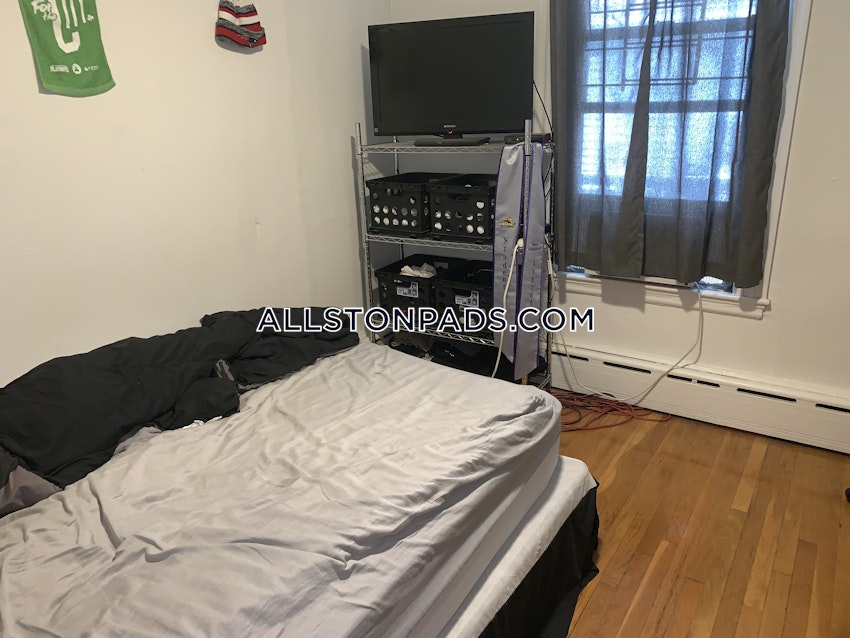 BOSTON - ALLSTON - 5 Beds, 2 Baths - Image 6