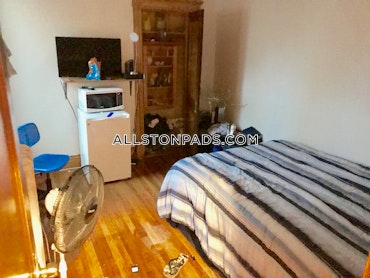 Boston - 2 Beds, 1 Baths