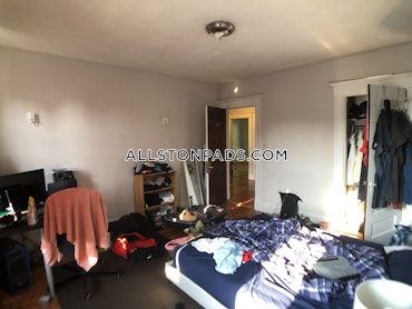 Boston - 2 Beds, 1 Baths