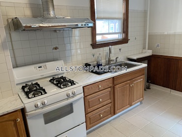 Allston, Boston, MA - 3 Beds, 1.5 Baths - $3,075 - ID#499995