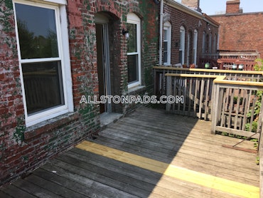 Boston - 3 Beds, 2 Baths