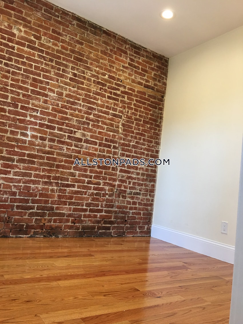 BOSTON - ALLSTON - 3 Beds, 2 Baths - Image 6