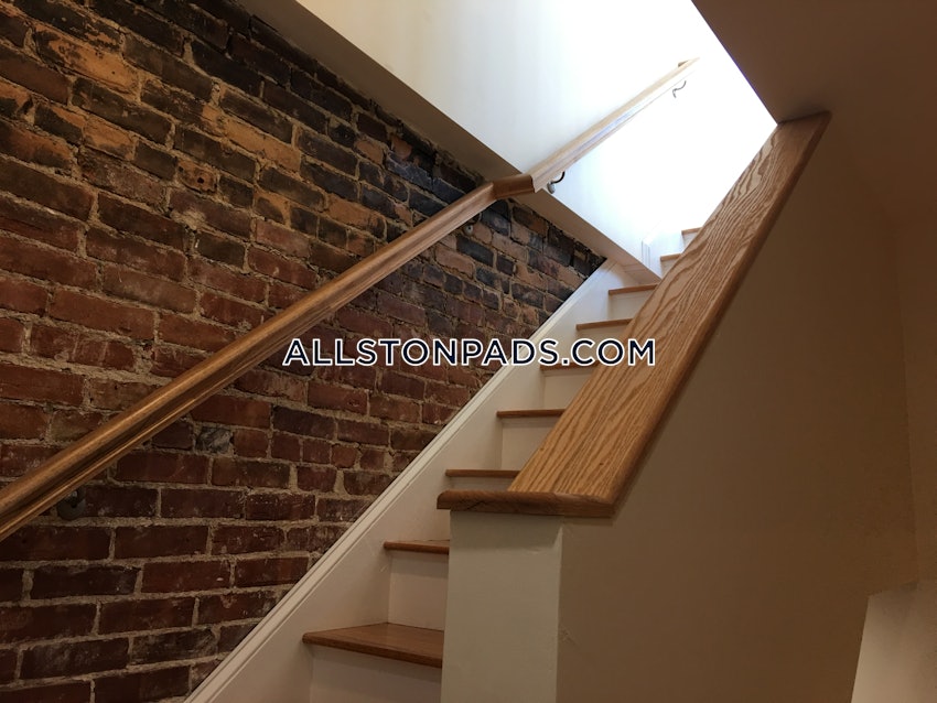 BOSTON - ALLSTON - 3 Beds, 2 Baths - Image 45