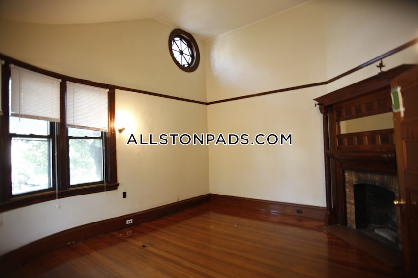 BOSTON - ALLSTON - 6 Beds, 2.5 Baths - Image 12