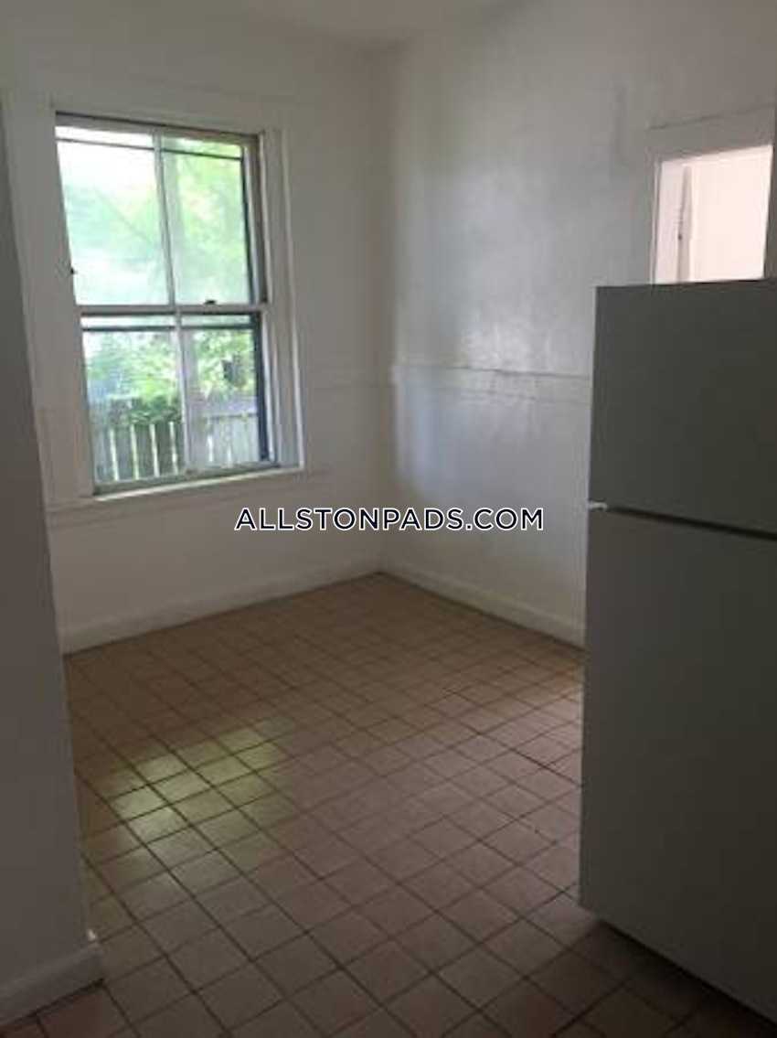 BOSTON - ALLSTON - 3 Beds, 1 Bath - Image 6