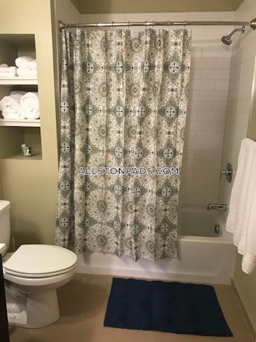 Boston - 2 Beds, 2 Baths