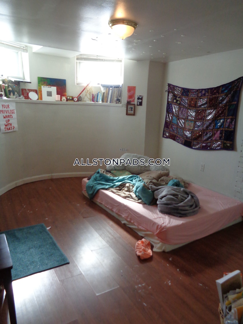 BOSTON - ALLSTON - 4 Beds, 2 Baths - Image 6