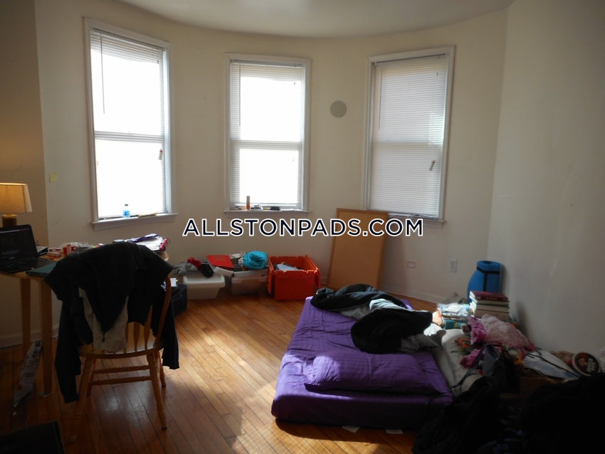 BOSTON - ALLSTON - 4 Beds, 2 Baths - Image 5