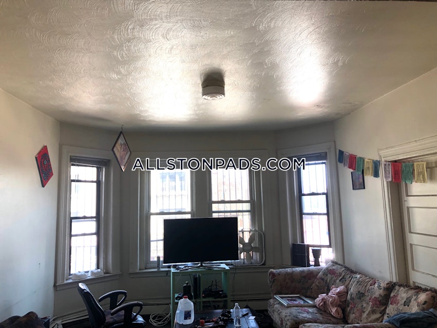 BOSTON - ALLSTON - 5 Beds, 2 Baths - Image 7