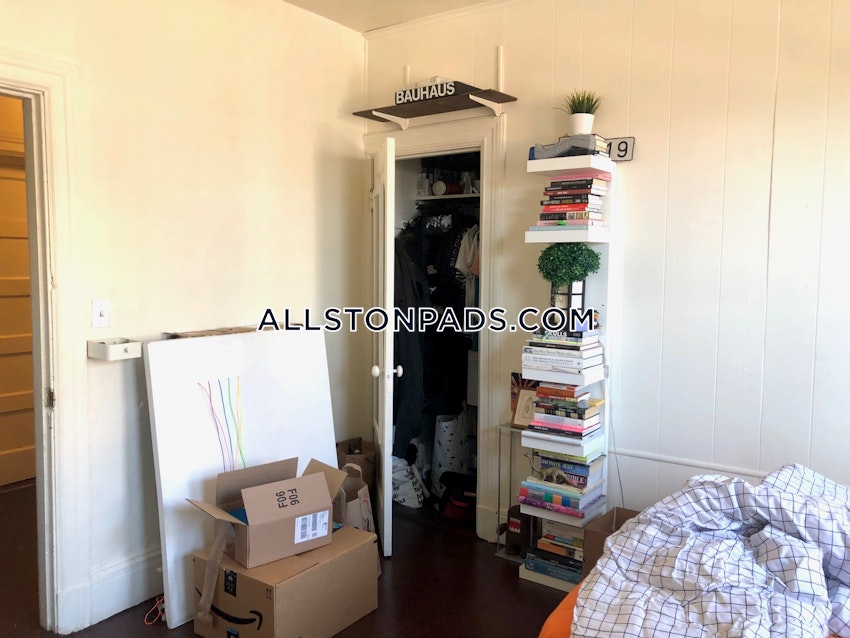 BOSTON - ALLSTON - 5 Beds, 2 Baths - Image 4