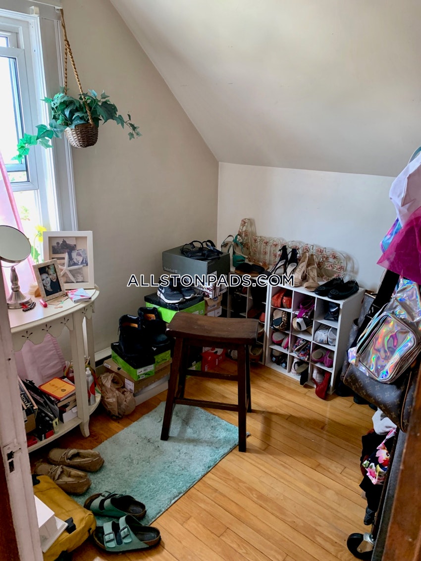 BOSTON - ALLSTON - 1 Bed, 1 Bath - Image 16