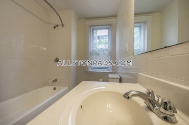 Boston - 3 Beds, 1 Baths