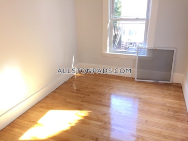 Boston - 2 Beds, 1 Baths