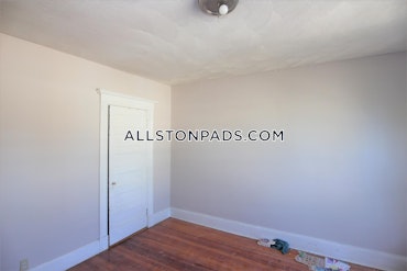 Boston - 2 Beds, 1 Baths