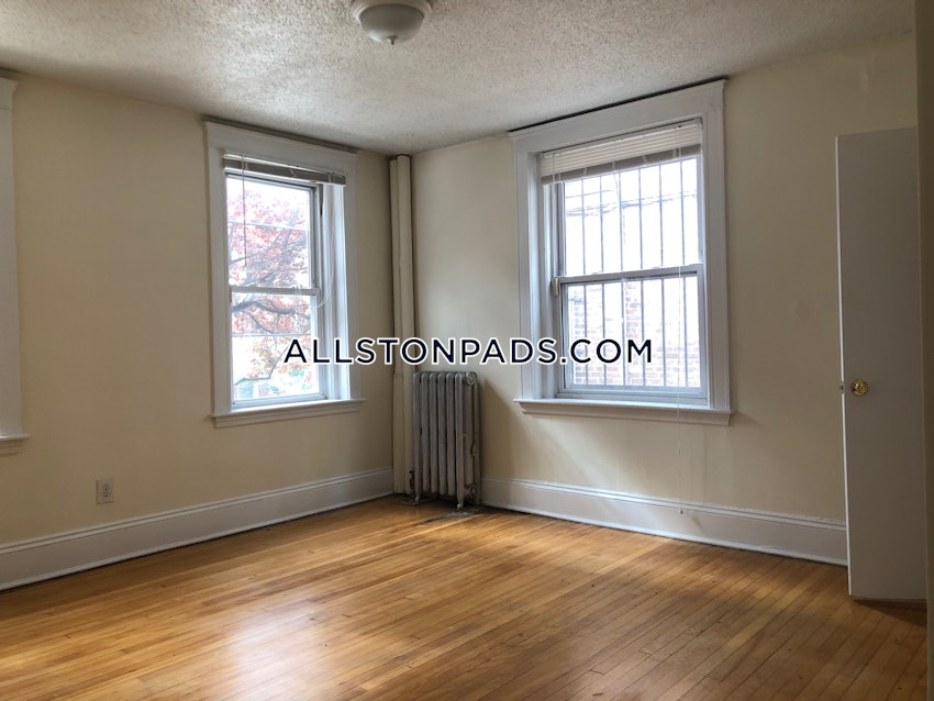 BOSTON - ALLSTON - 4 Beds, 2 Baths - Image 5