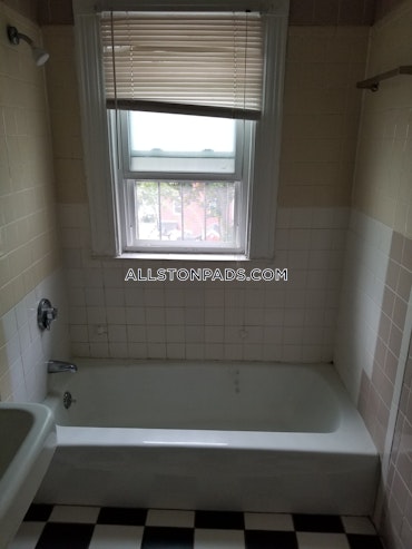 Boston - 1 Beds, 1 Baths